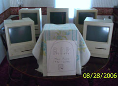 Mac Plus funeral