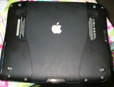 Pismo PowerBook with replacement feet